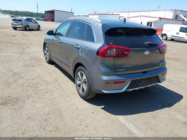 2017 KIA NIRO LX