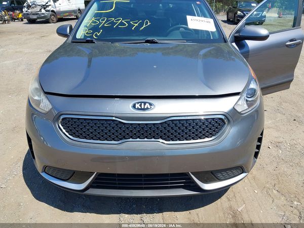 2017 KIA NIRO LX