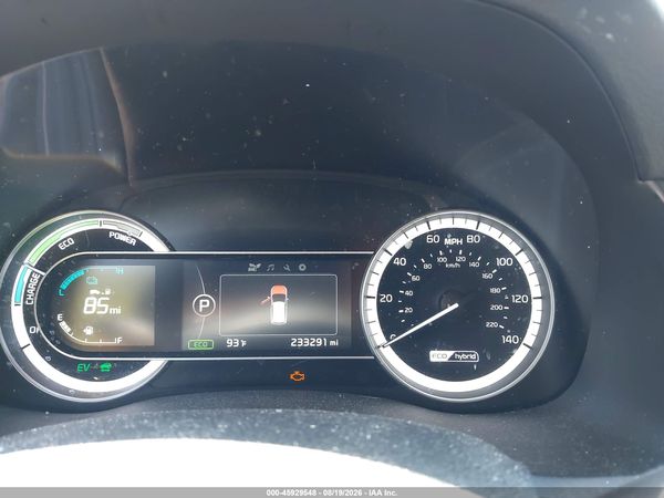 2017 KIA NIRO LX