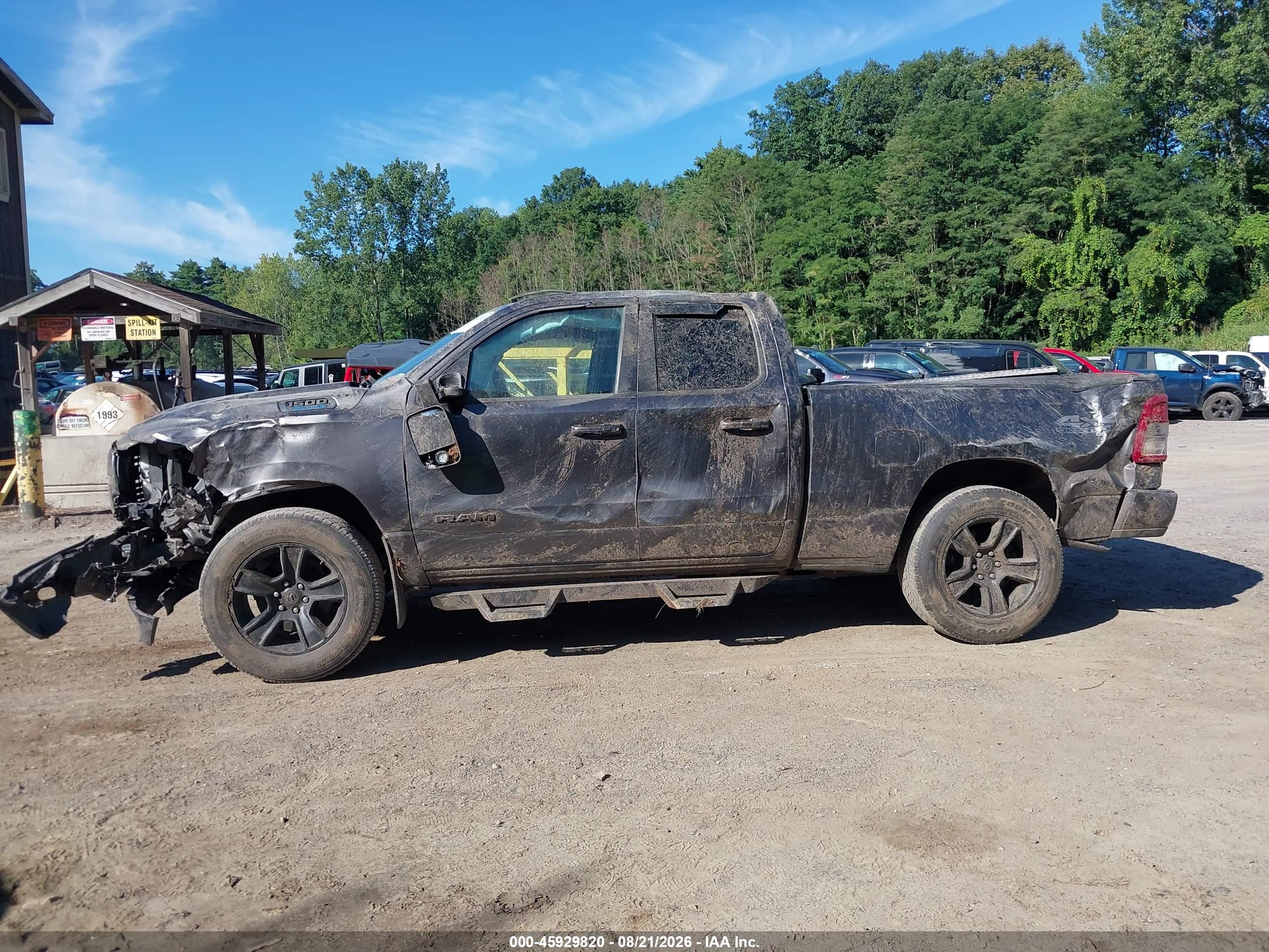 2021 RAM 1500 BIG HORN  4X4 6'4 BOX