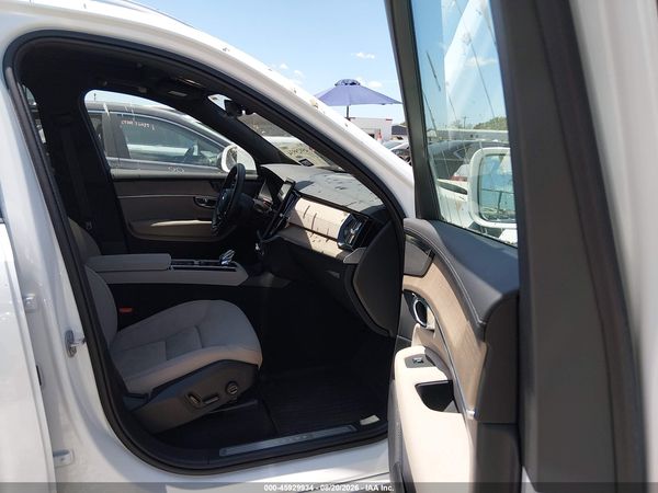 2026 VOLVO XC90