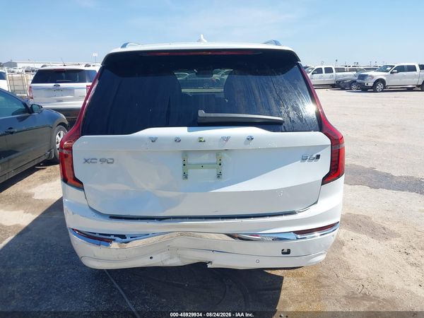 2026 VOLVO XC90