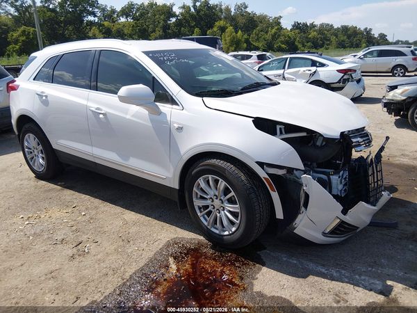2017 CADILLAC XT5 STANDARD