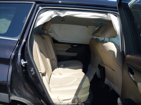 2021 TOYOTA HIGHLANDER XLE
