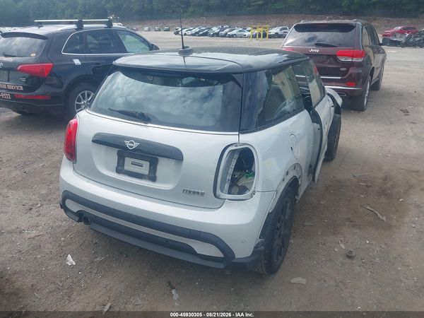 2022 MINI HARDTOP COOPER — I4