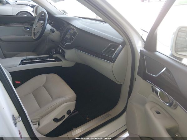 2019 VOLVO XC90 T5 MOMENTUM
