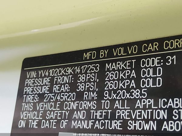 2019 VOLVO XC90 T5 MOMENTUM