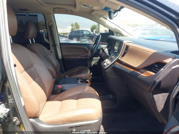 2015 TOYOTA SIENNA LIMITED 7 PASSENGER — I5