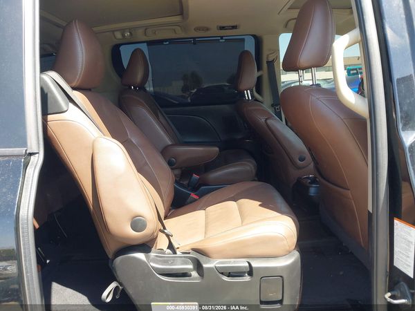 2015 TOYOTA SIENNA LIMITED 7 PASSENGER — I8