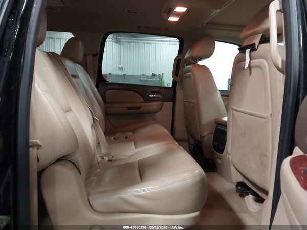 2013 CHEVROLET SUBURBAN LT — I8