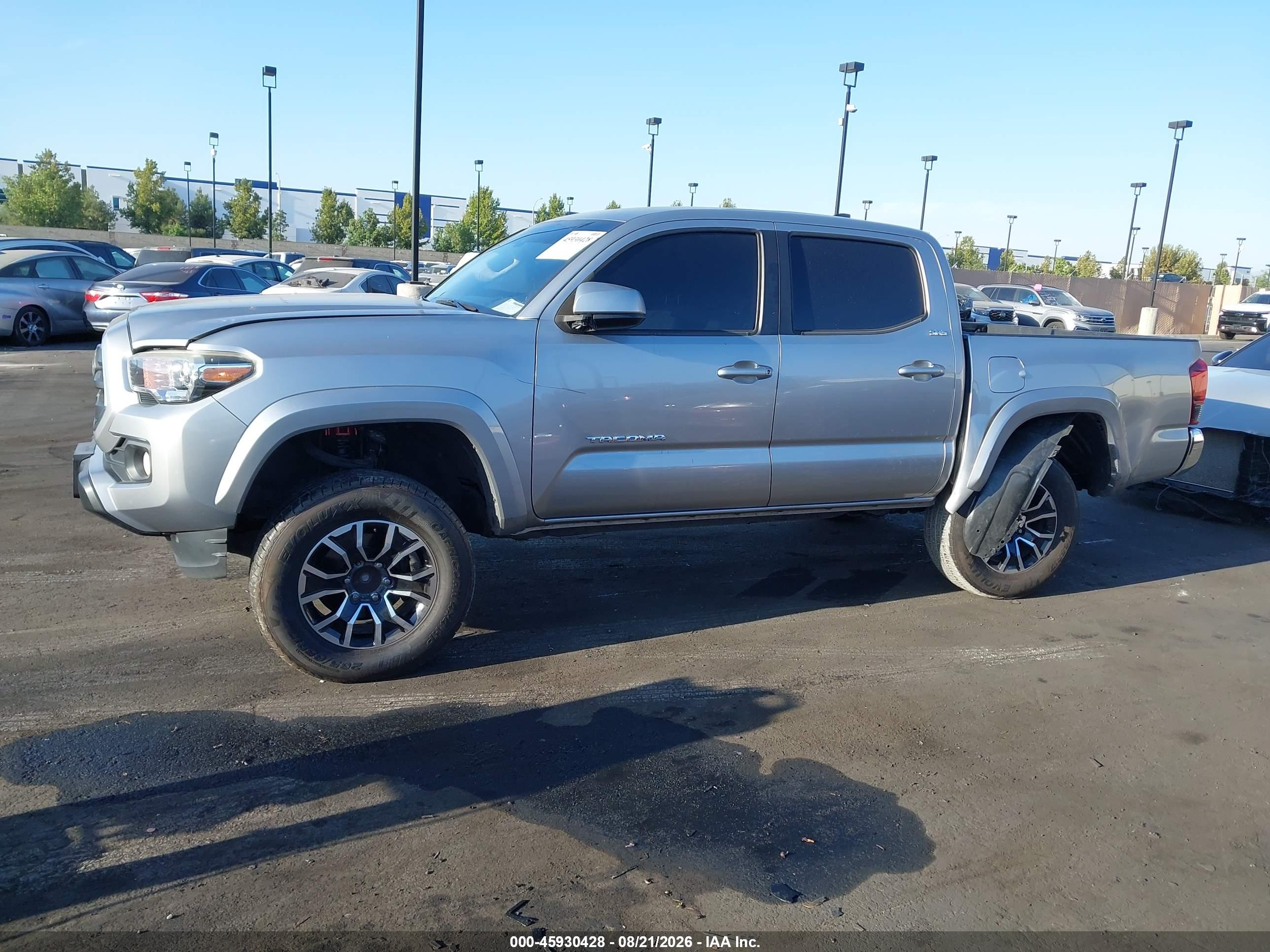 2018 TOYOTA TACOMA SR5 V6