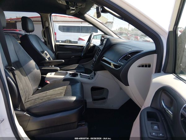 2019 DODGE GRAND CARAVAN SXT — I5