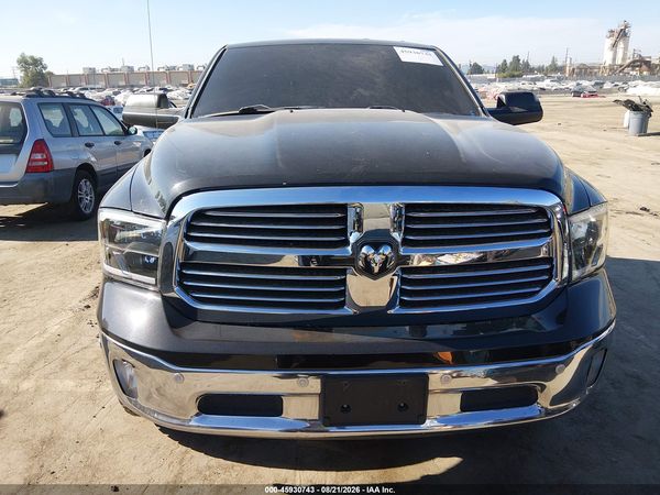 2016 RAM 1500 SLT
