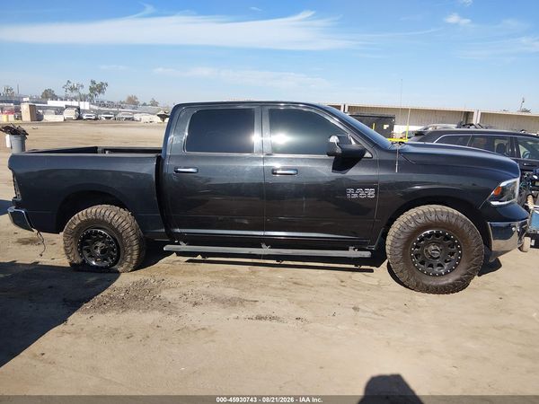 2016 RAM 1500 SLT