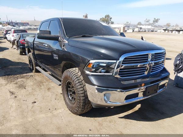 2016 RAM 1500 SLT