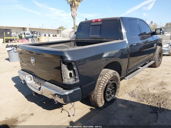 2016 RAM 1500 SLT