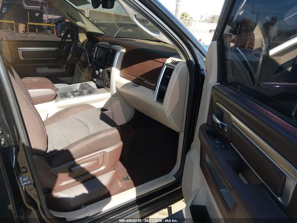2016 RAM 1500 SLT