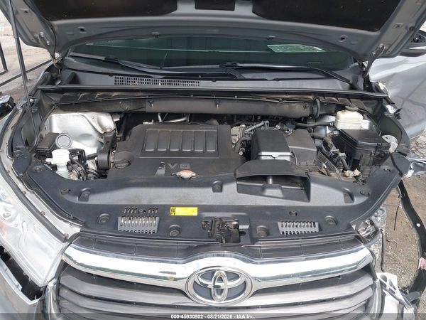 2016 TOYOTA HIGHLANDER XLE V6