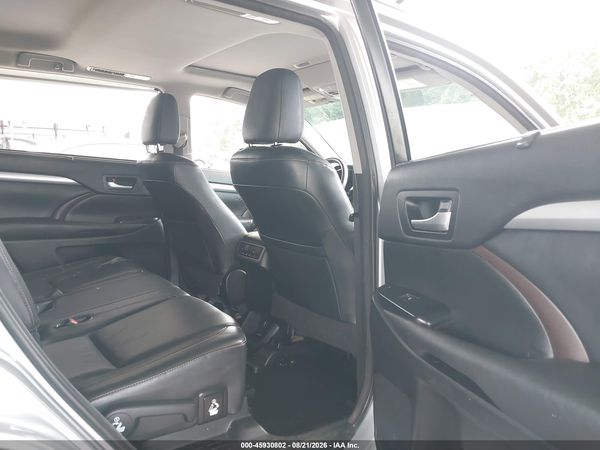 2016 TOYOTA HIGHLANDER XLE V6