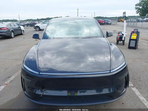 2026 TESLA MODEL Y PREMIUM/REAR-WHEEL DRIVE