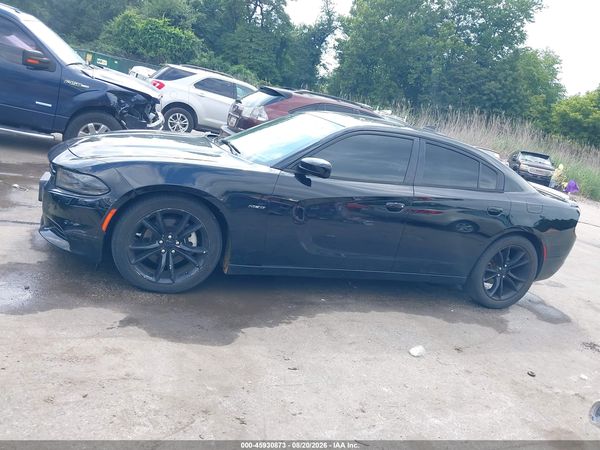 2015 DODGE CHARGER R/T — I117