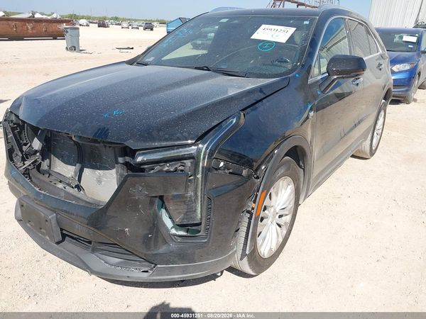 2024 CADILLAC XT4 FWD LUXURY