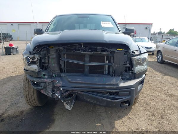 2020 RAM 1500 CLASSIC WARLOCK  4X4 5'7 BOX