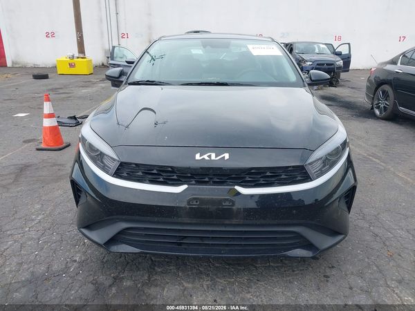 2023 KIA FORTE LXS