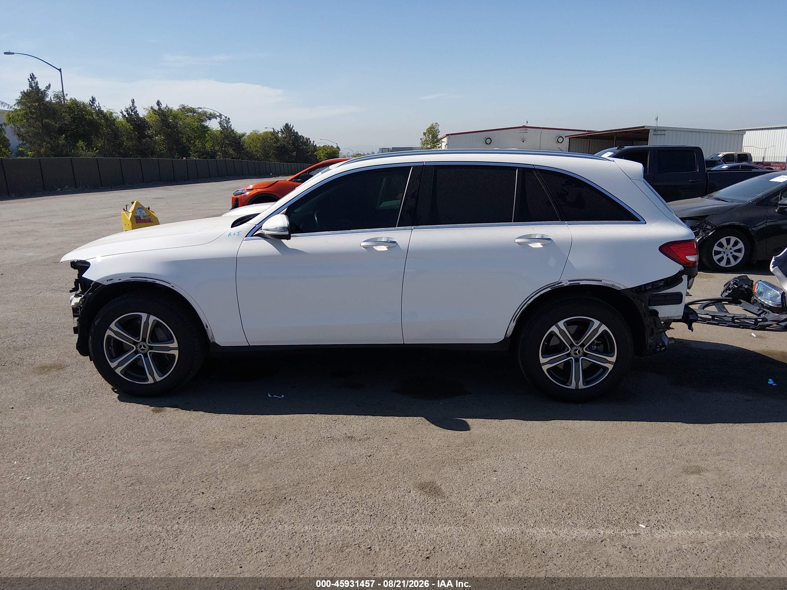 2019 MERCEDES-BENZ GLC 300 4MATIC