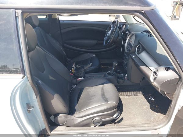 2014 MINI CLUBMAN COOPER