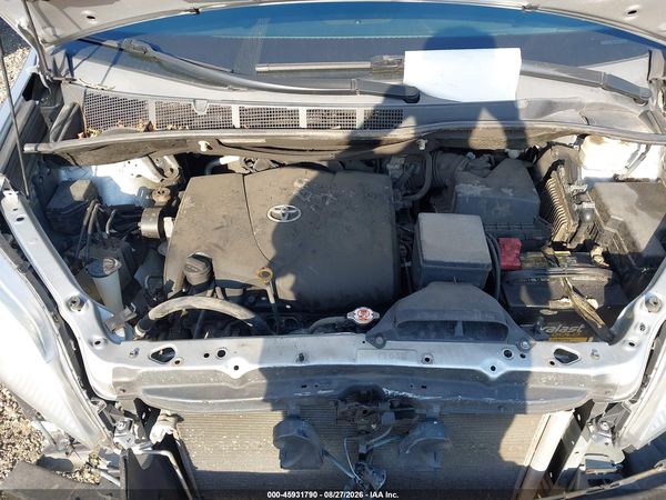 2019 TOYOTA SIENNA XLE 8 PASSENGER