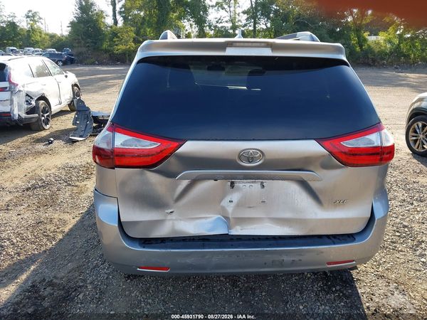 2019 TOYOTA SIENNA XLE 8 PASSENGER
