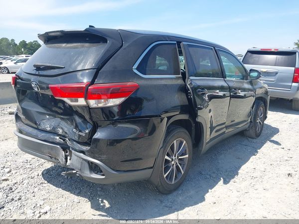 2019 TOYOTA HIGHLANDER XLE — I4