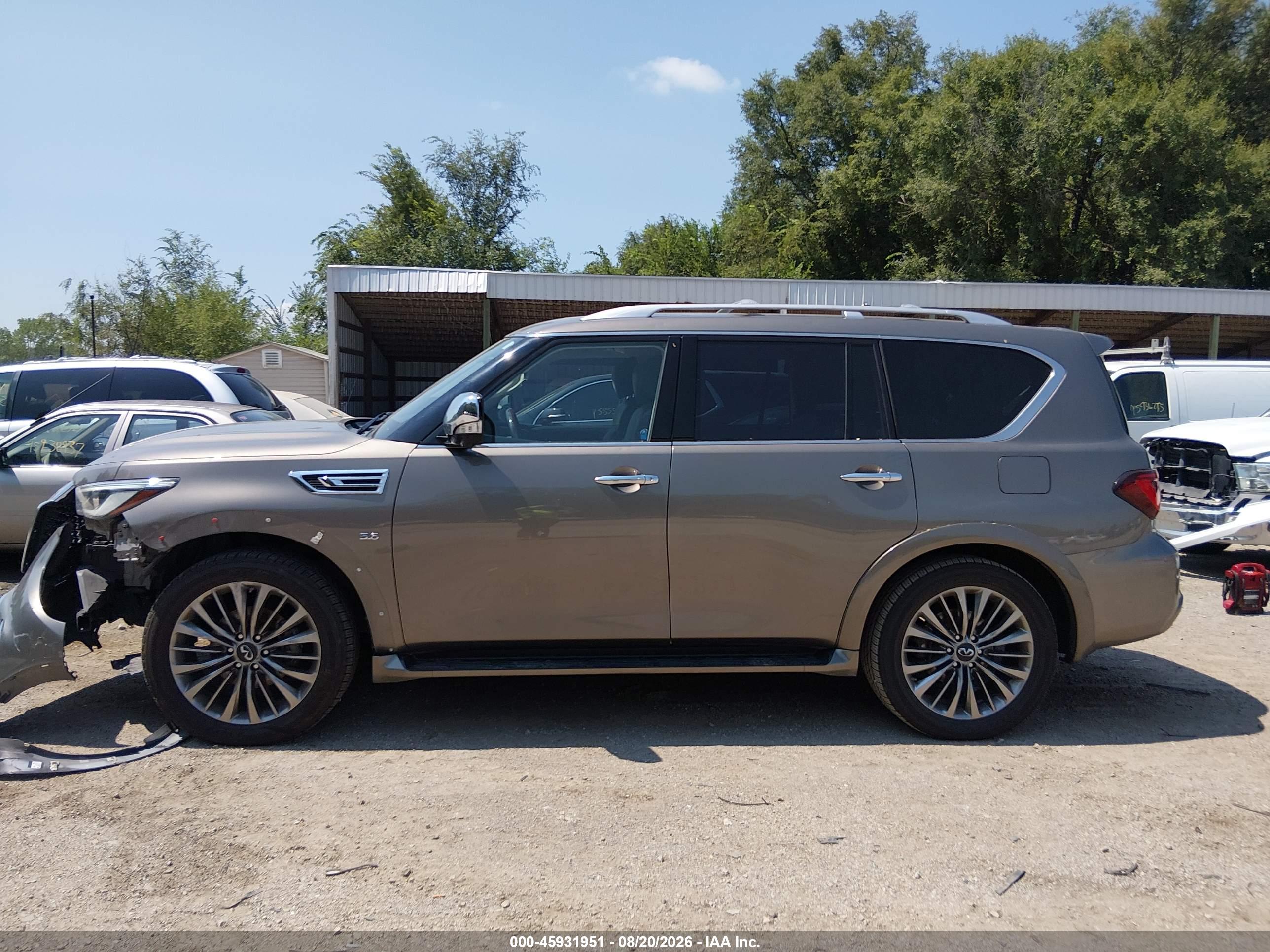 2019 INFINITI QX80 LUXE