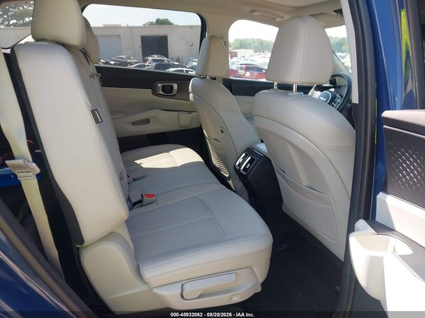 2024 KIA SORENTO S — I8