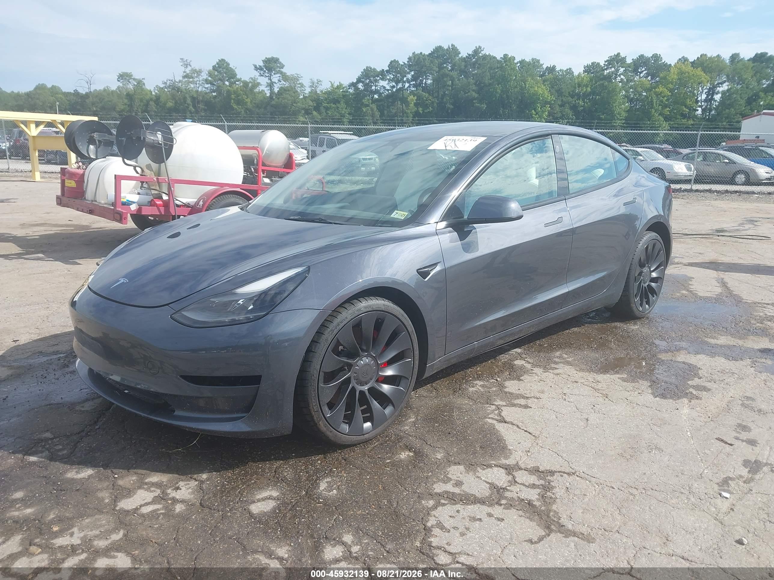 2023 TESLA MODEL 3 — I2