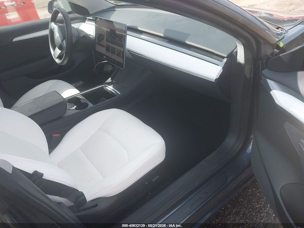 2023 TESLA MODEL 3 — I5