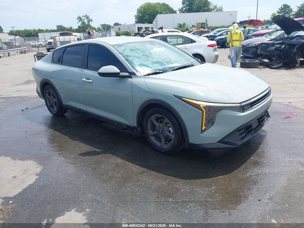 2025 KIA K4 LXS