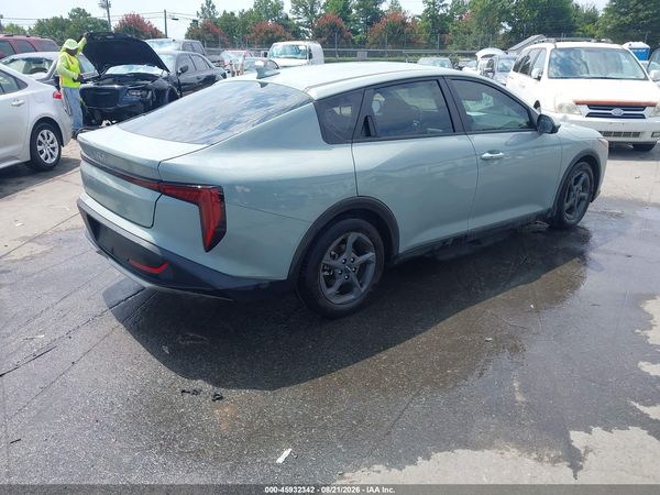 2025 KIA K4 LXS