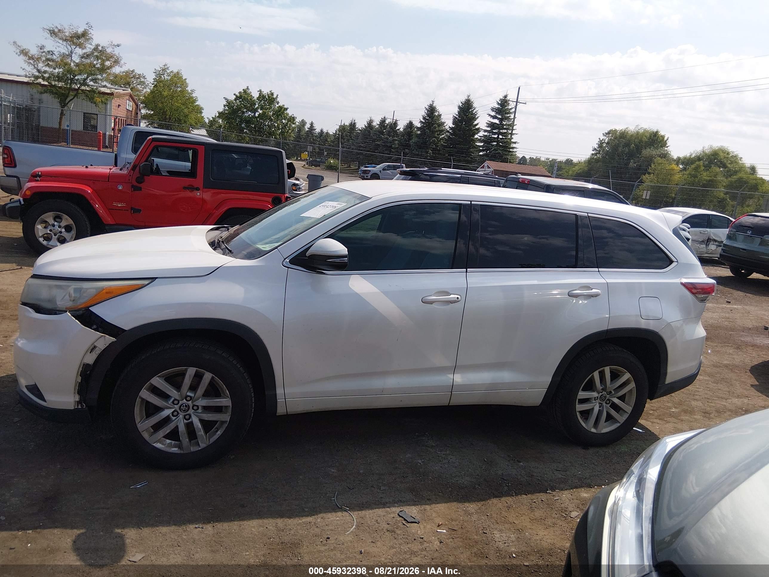 2016 TOYOTA HIGHLANDER LE V6