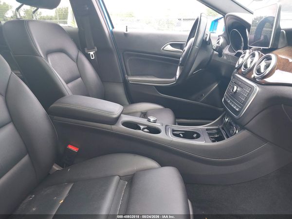 2016 MERCEDES-BENZ GLA 250 4MATIC