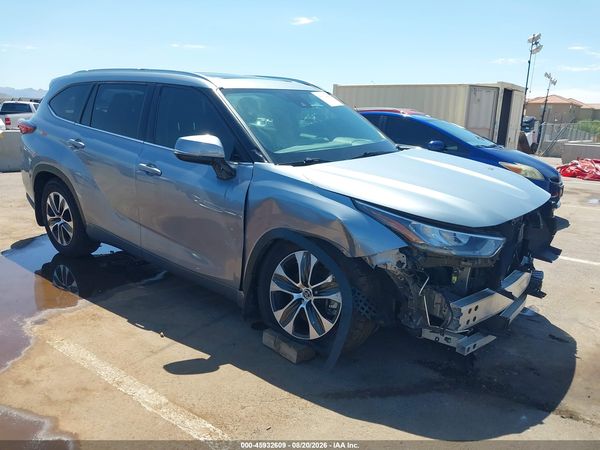 2020 TOYOTA HIGHLANDER XLE