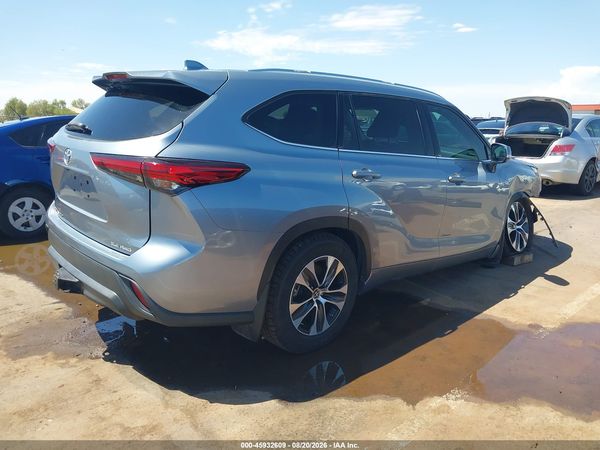 2020 TOYOTA HIGHLANDER XLE