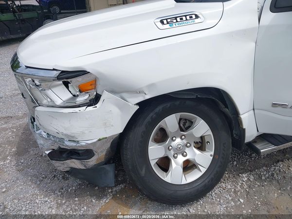 2022 RAM 1500 BIG HORN  4X2 6'4 BOX