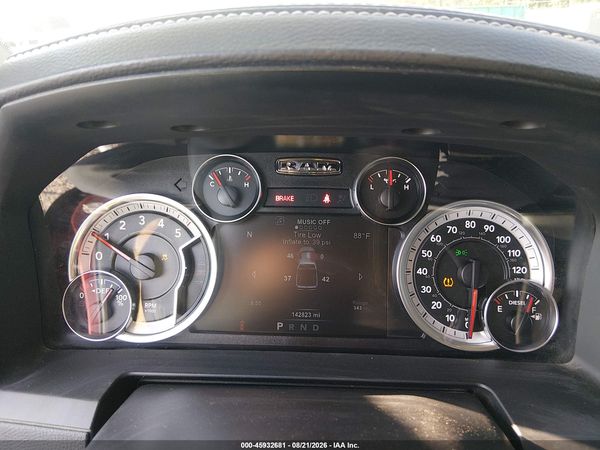 2018 RAM 1500 LARAMIE  4X4 6'4 BOX