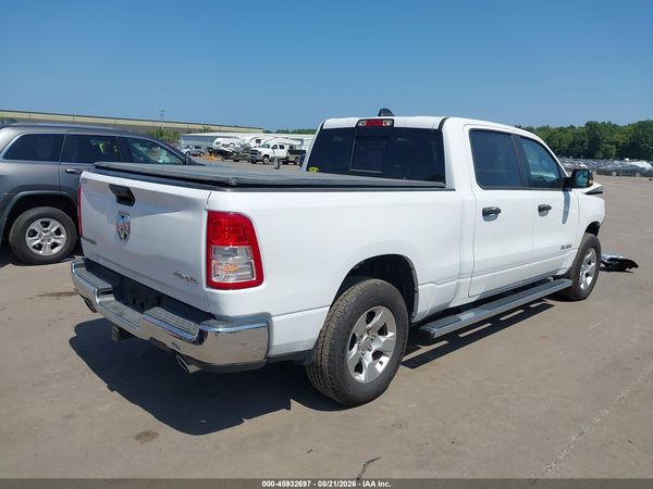 2024 RAM 1500 BIG HORN  4X4 6'4 BOX
