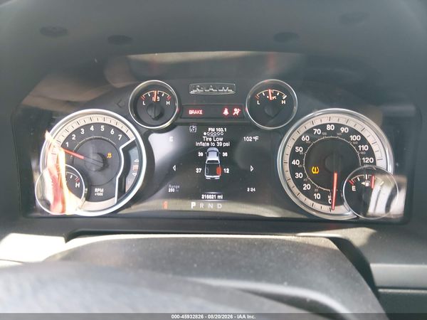 2016 RAM 1500 LARAMIE — I7