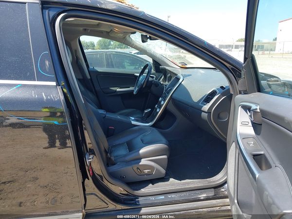 2016 VOLVO XC60 T5 DRIVE-E PREMIER