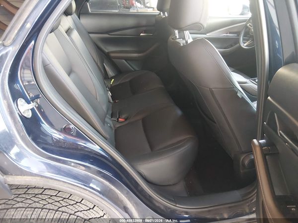 2021 MAZDA CX-30 PREMIUM — I8