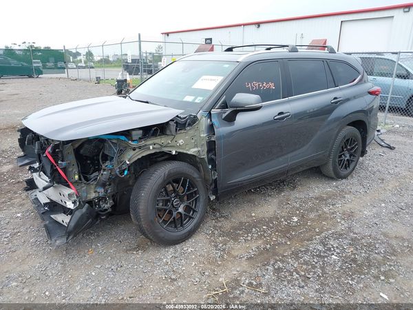 2020 TOYOTA HIGHLANDER XLE